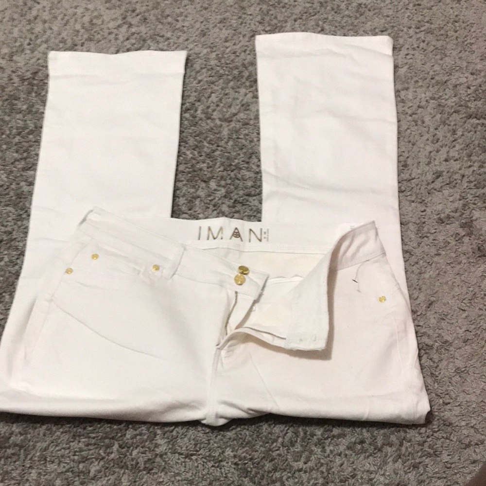 IMAN Women's Off White Jeans NWOT with gold hardware